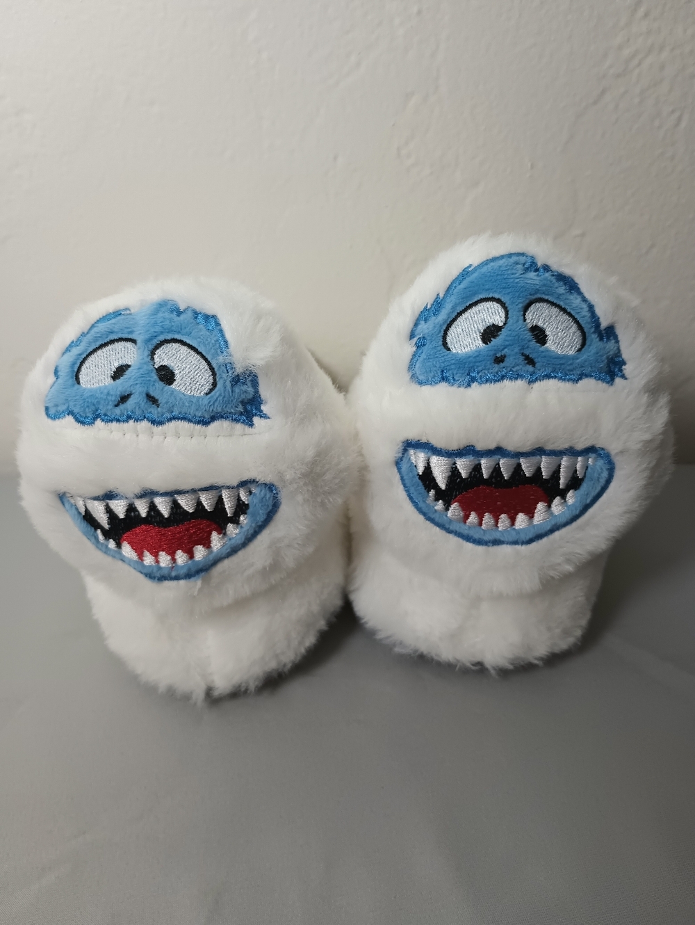 Bioworld Rudolph The Red Nose Reindeer Abominable Snowman 3D Slippers